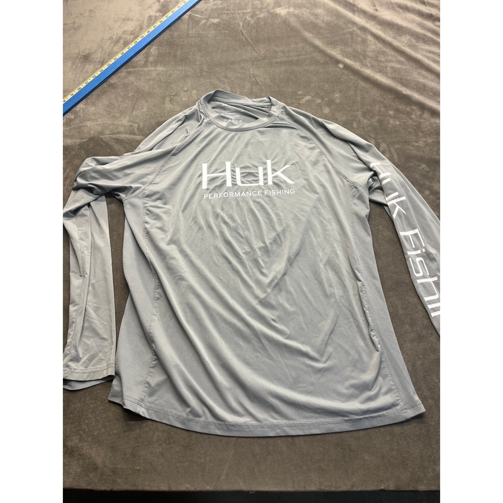 Huk Performance Fishing Shirt Mens Medium Gray Long Sleeve Graphic Sun Tee M